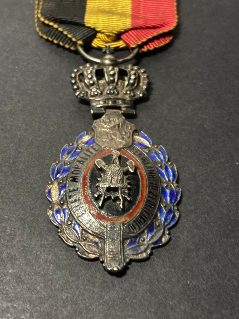 ベルギー王国 労働功績勲章当時物実物純銀 公的刻印ありヨーロッパ勲章アンティーク