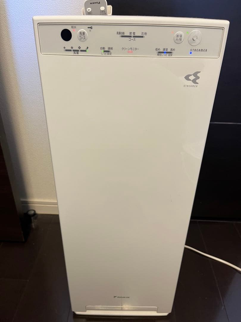 ダイキン　MCK40XーW ホワイト 加湿空気清浄機