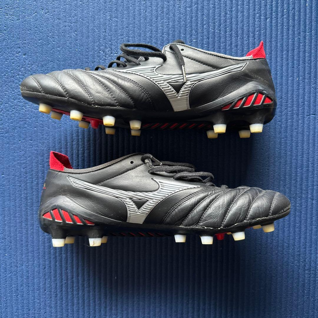 モレリアネオ3 ブラック/レッド 28.5 ミズノ