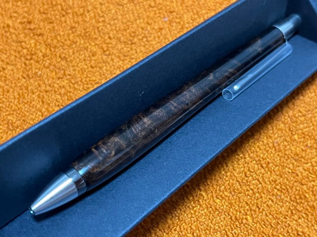 ウッドペンクラフト　黒織部　ボールペン　杉瘤　漆　限定品