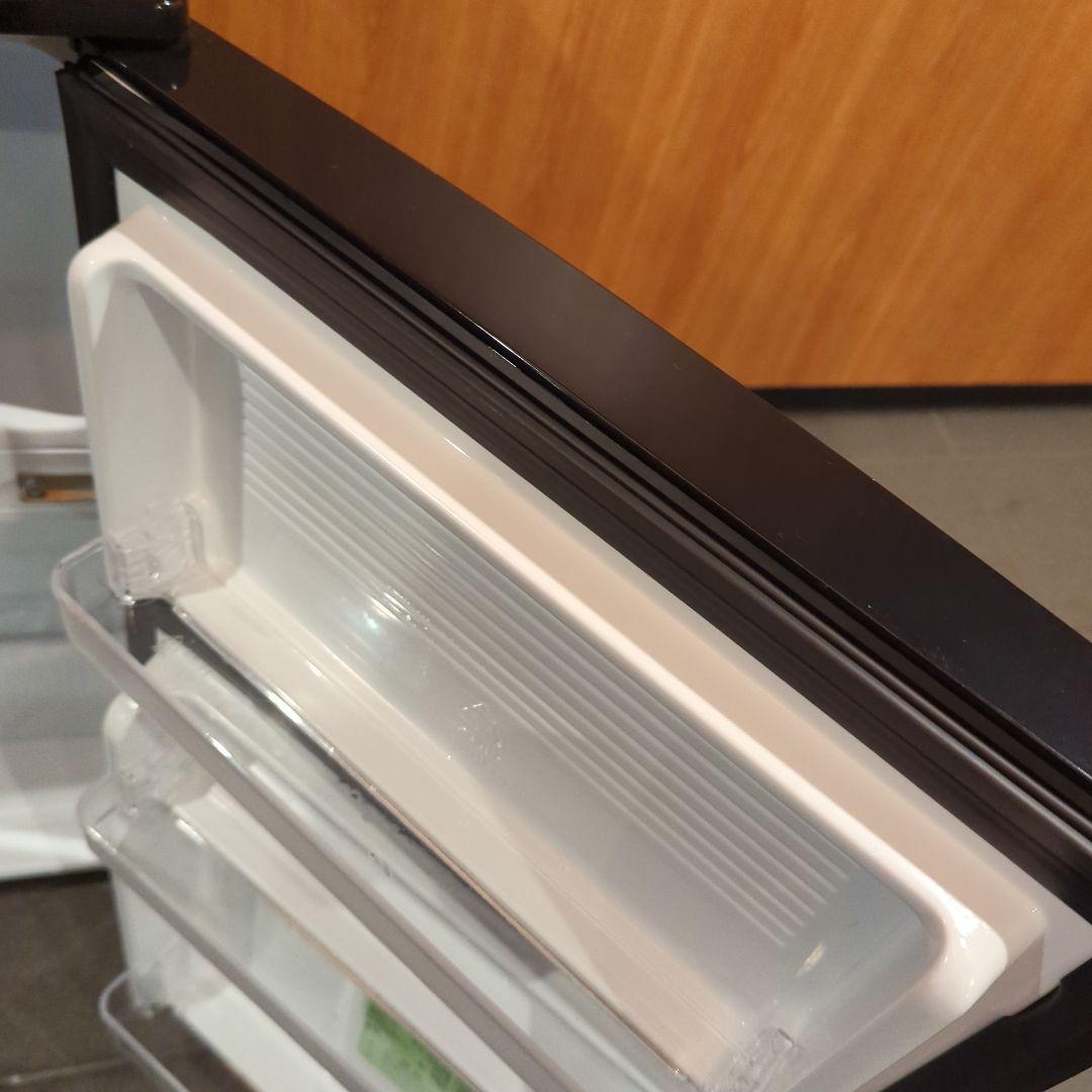 極美品2022年製(東京23区のみ送料と設置無料！)冷蔵庫