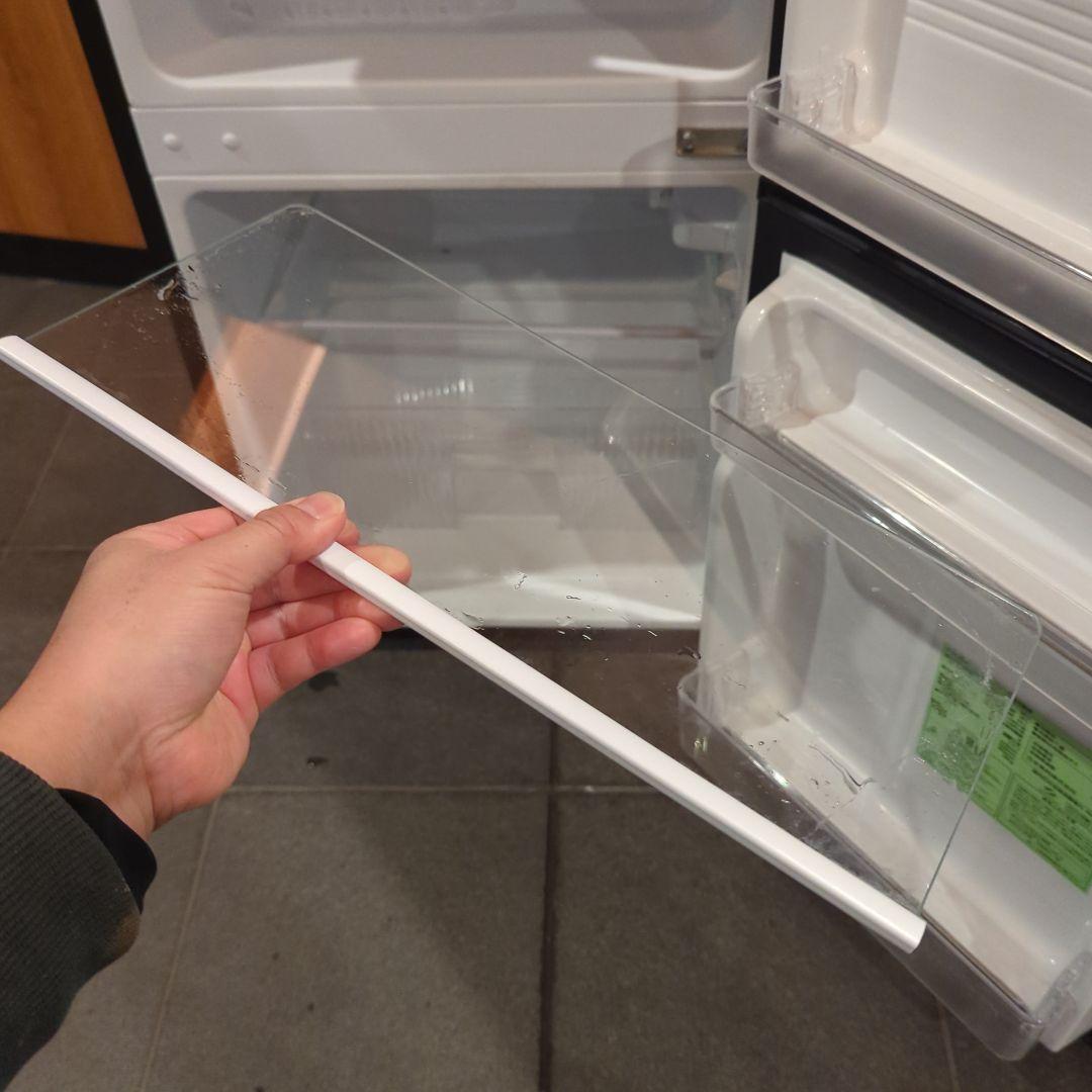 極美品2022年製(東京23区のみ送料と設置無料！)冷蔵庫