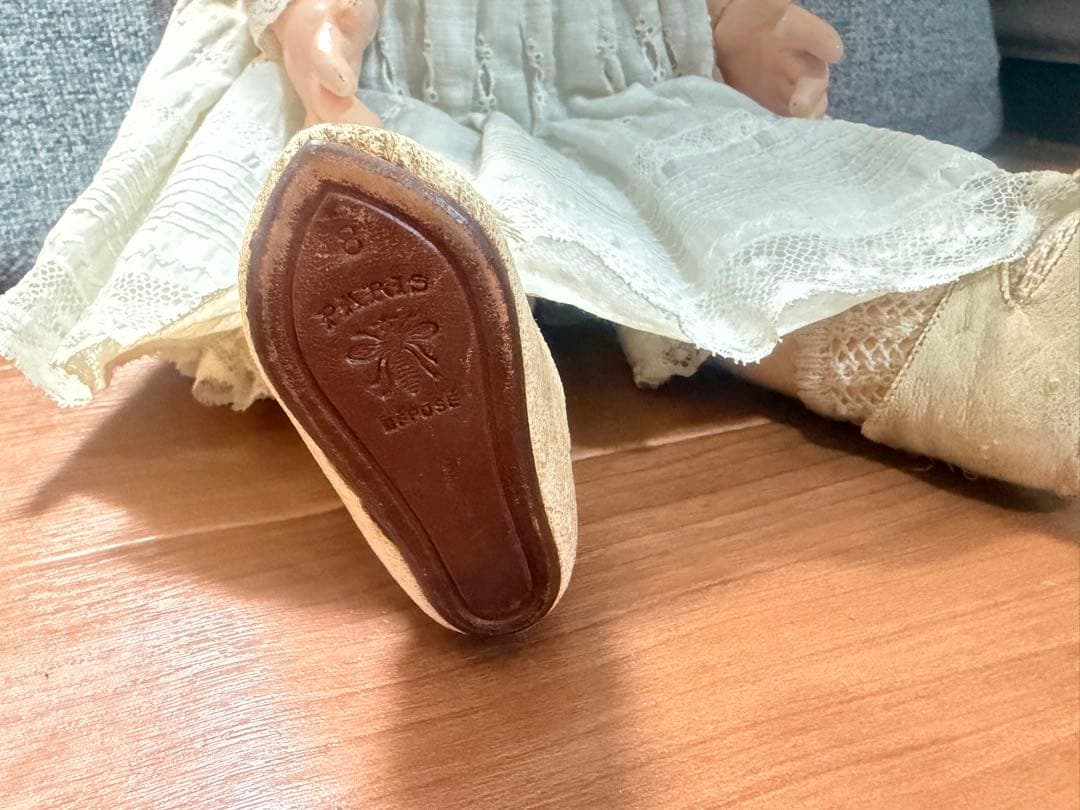 m*i様 PARIS アンティークビスクドール 青い目 白いドレス