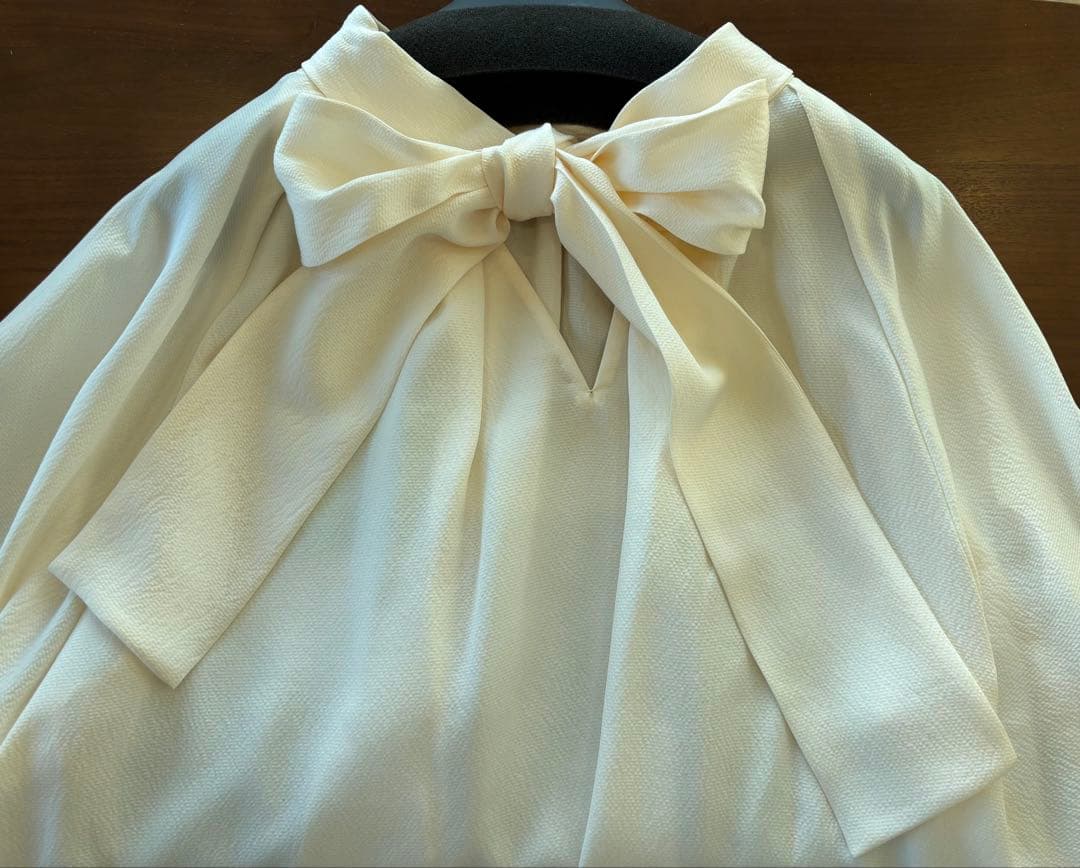 新品未使用タグ付drawerバックリボンブラウスblaminkボウタイブラウス