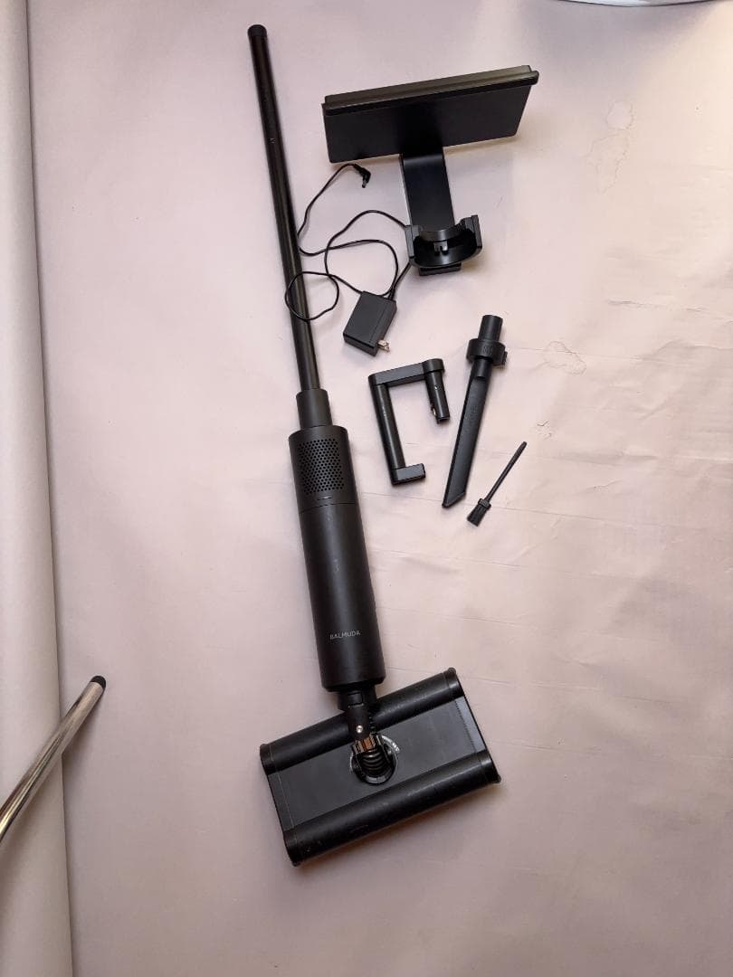 バルミューダ　掃除機　BALMUDA The Cleaner C01A-BK