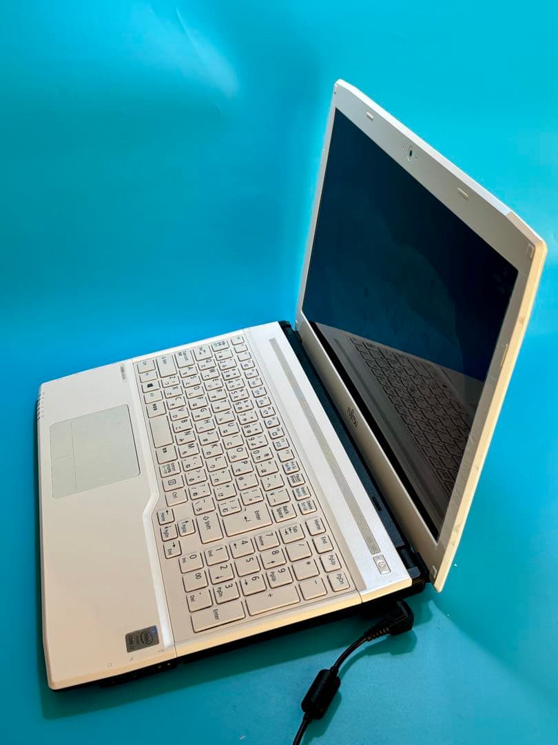 富士通　LIFEBOOK AH53/S i7 4712MQ SSD 2TB