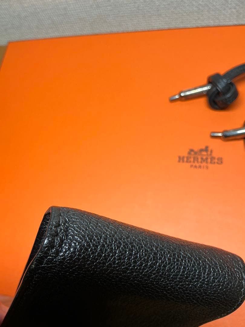 C*a様 HERMES エルメス ヴェスパ ストラップ ポーチ マルチケース 黒