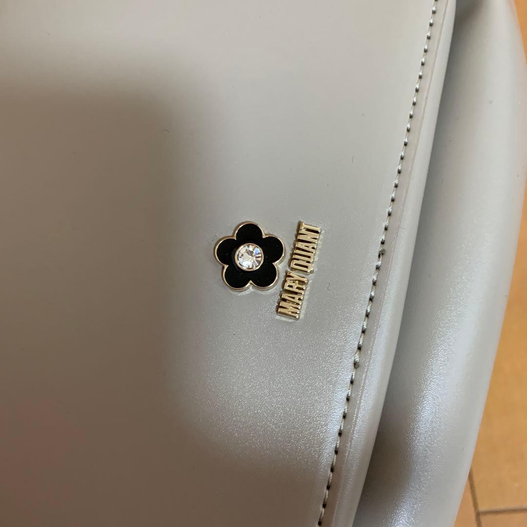 ウエストポーチ　ボディバッグ　レザー　グレージュ　エポビジューバック