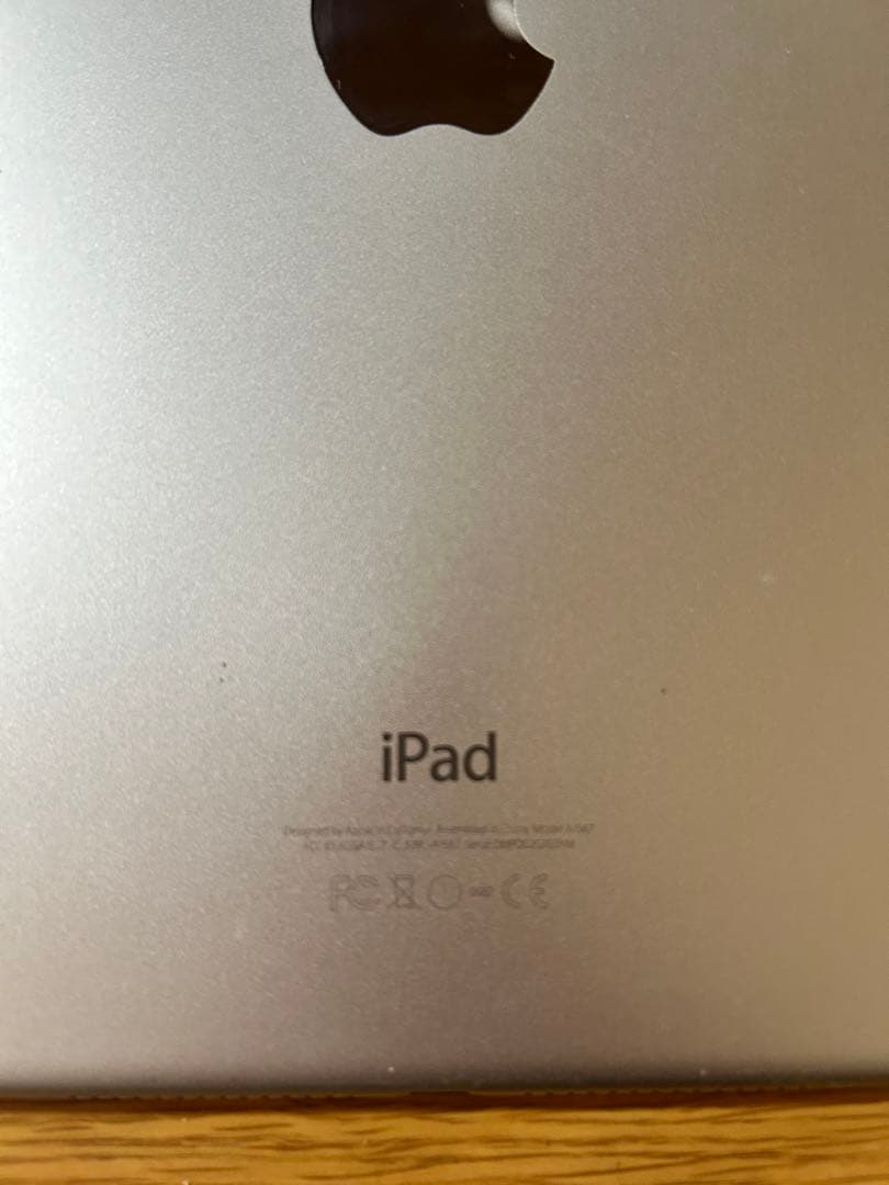 iPad air2シルバー 本体 64G ケース付き