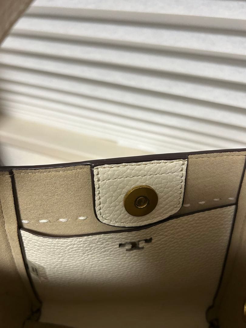 トリーバーチ ホワイトレザーミニトートバッグ