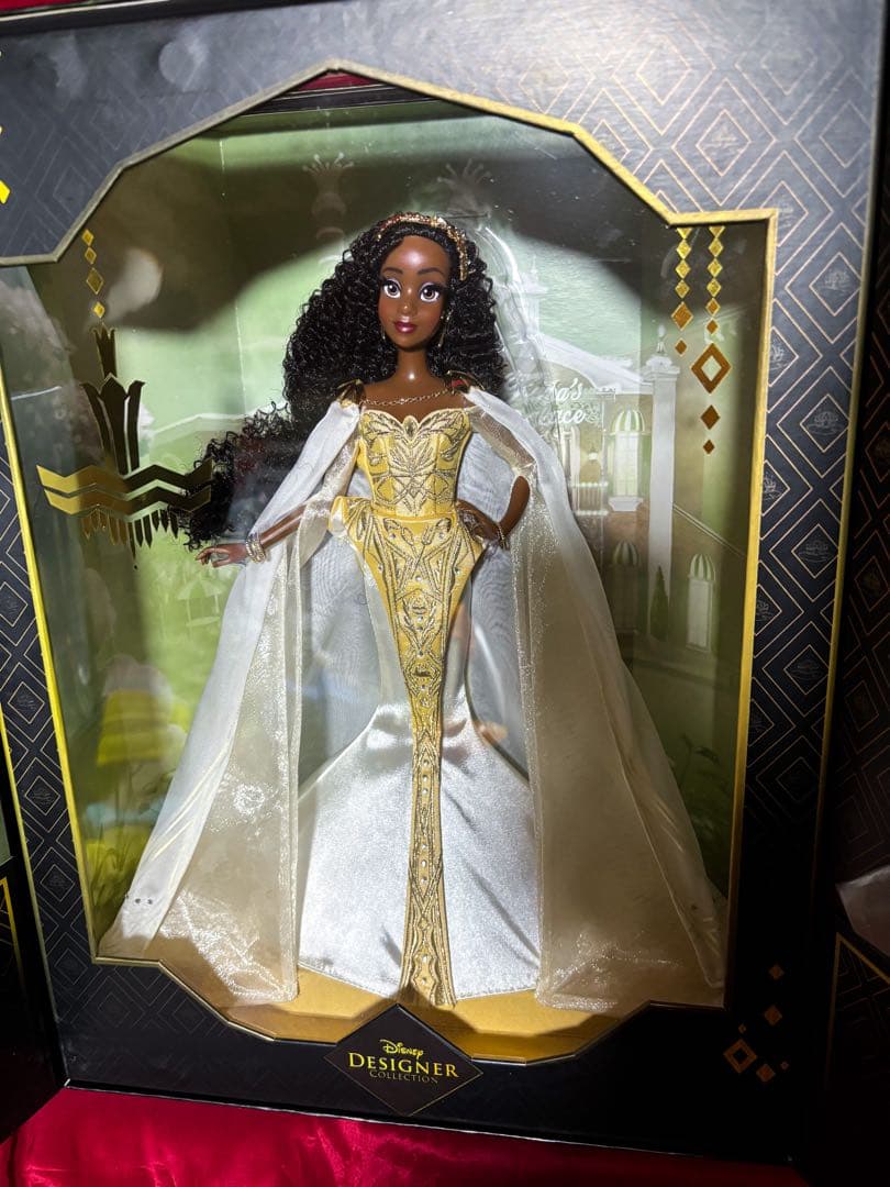 ディズニーストア　デザイナー　人形　ドール　ティアナ　プリンセスと魔法のキス