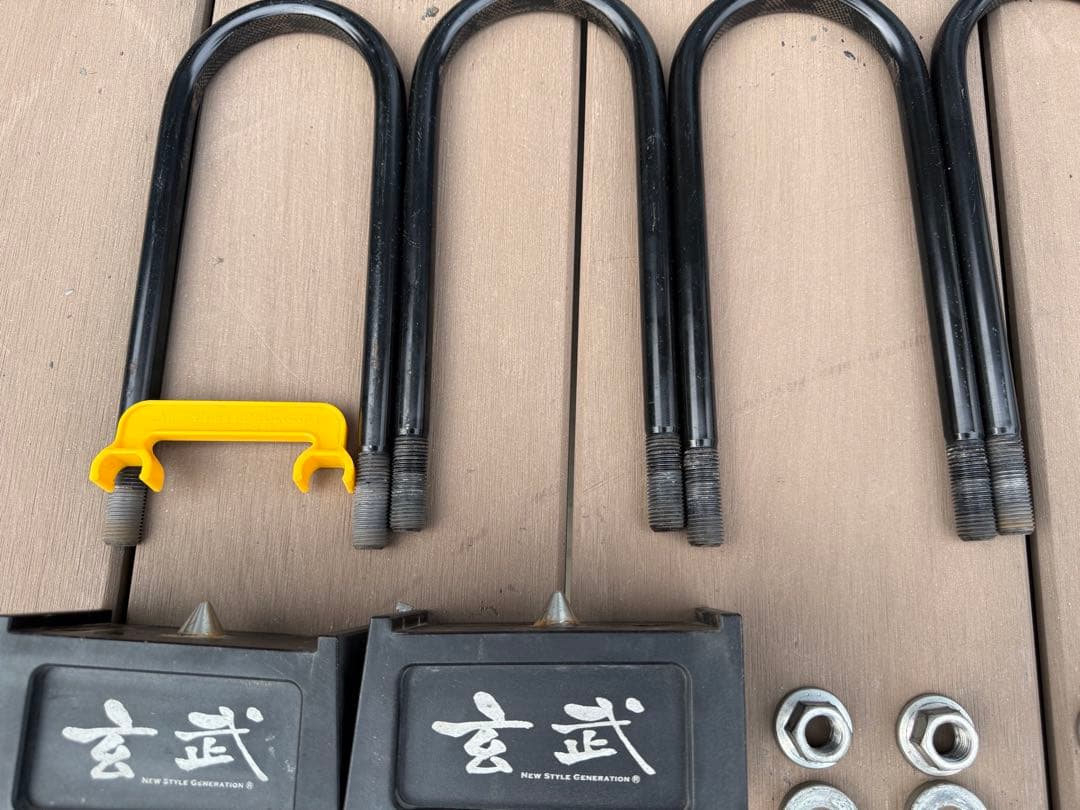 ハイエース玄武2.5インチダウンブロックです。