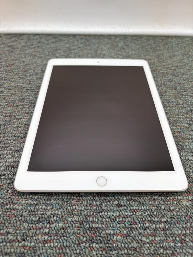 iPad6　第6世代　Wi-Fi+Cellular　simフリー　f899
