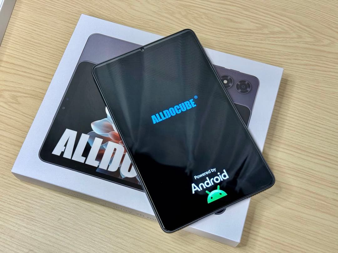 美品 ALLDOCUBE iPlay 70 mini Pro 純正ケース付