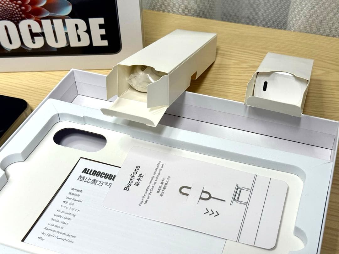 美品 ALLDOCUBE iPlay 70 mini Pro 純正ケース付