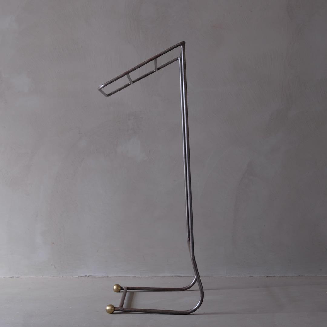 無垢鉄と真鍮のスタンド型タオル掛け　タオルハンガー インダストリアル 古道具