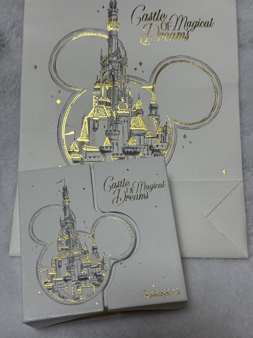 香港ディズニーランド限定純金CHOWTAI FOOKシェリーメイピアス片耳用