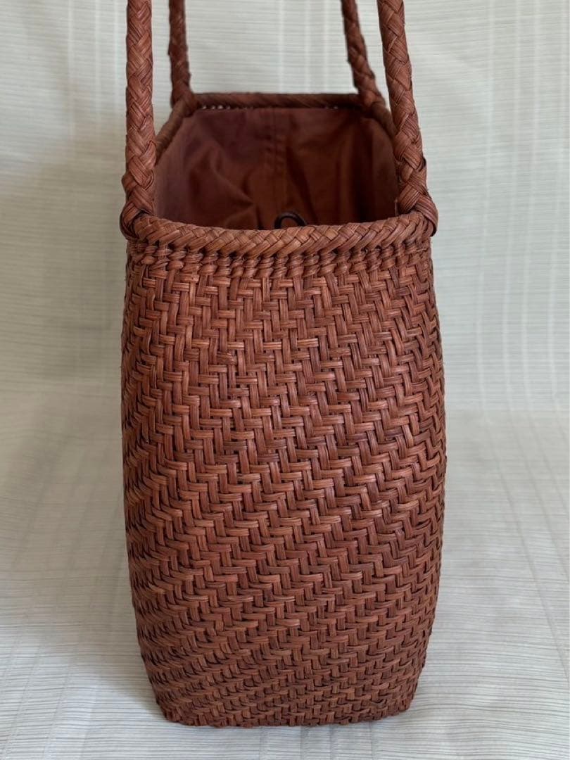 新品 長野産 極細3ミリ蔓職人手編み　網代編み　山葡萄籠バッグ