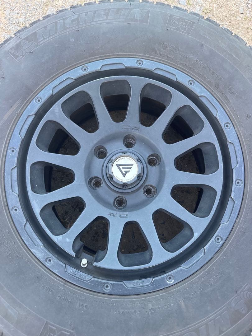 スタッドレス　ホイール　デルタフォースオーバル　ミシュラン　プラド