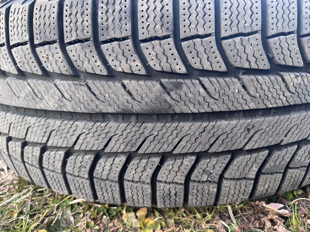 スタッドレス　ホイール　デルタフォースオーバル　ミシュラン　プラド