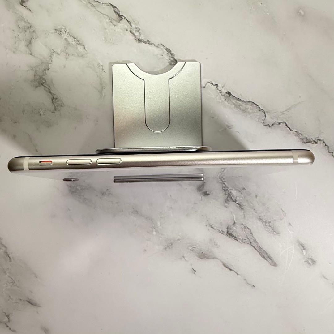 ★美品　iPhone SE3 128GB SIMフリー バッテリー100%