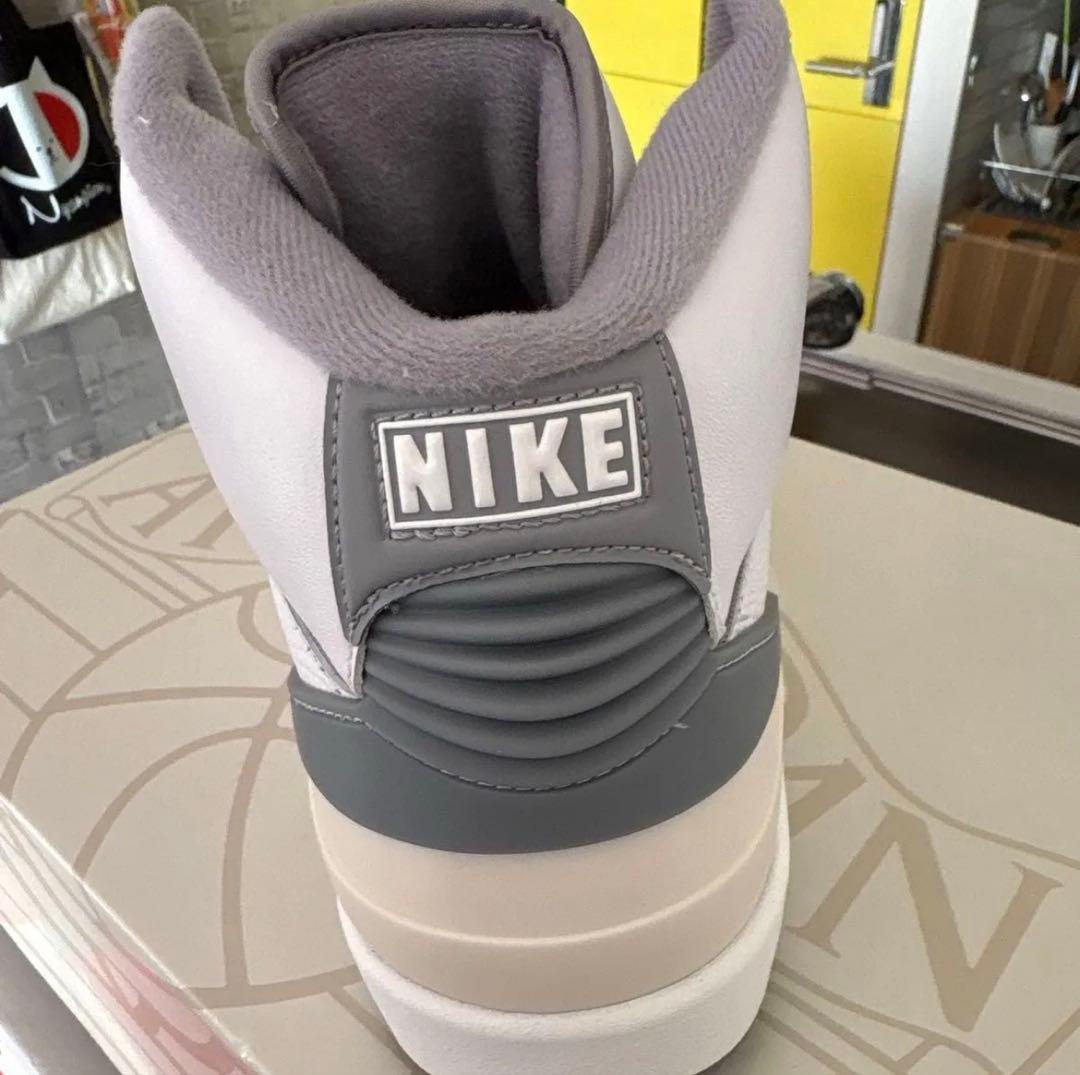 NIKE Air Jordan 2 ホワイト/グレー　rétro