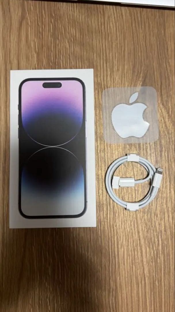 L*h様 iPhone14 Pro 256GB ディープパープル　電池80% 背