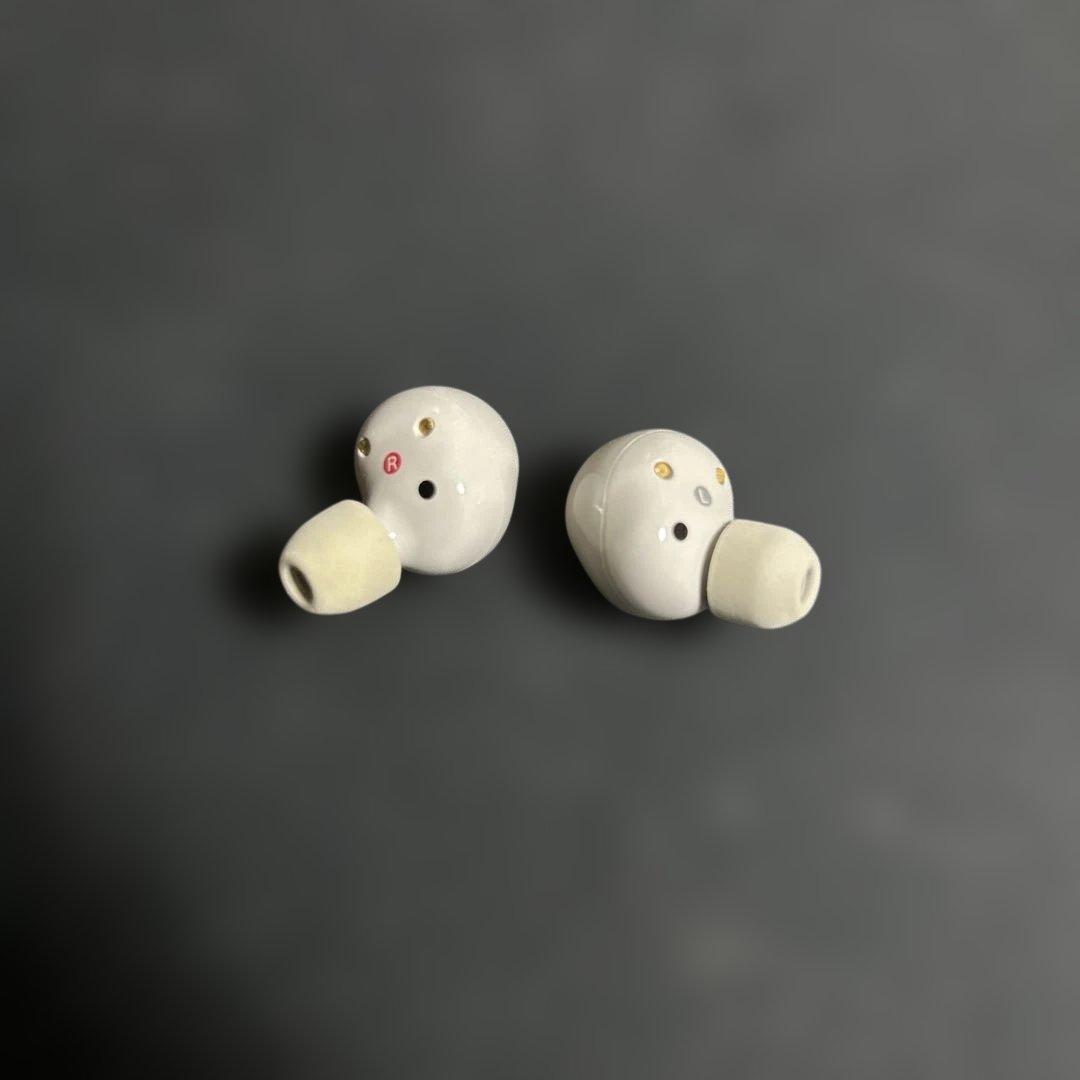 ホワイト ワイヤレスイヤホン　WF-1000XM5