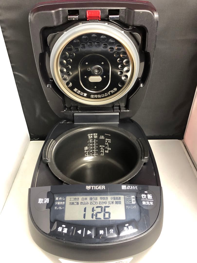 タイガー圧力IHジャー炊飯器　JPV-10BK 2023年製　OU082906