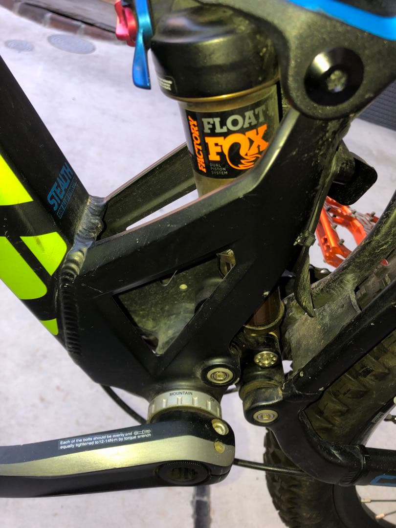 Mondraker Foxy 2017 マウンテンバイク 27.5インチ