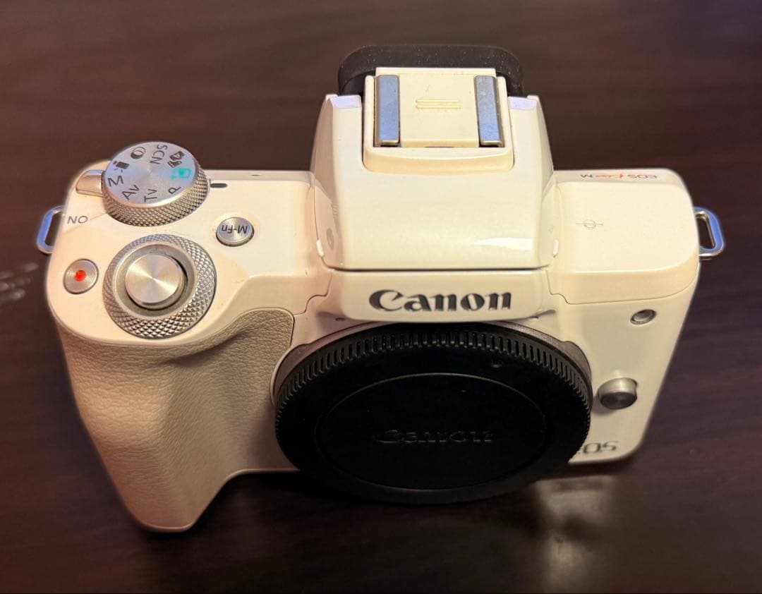 Canon EOS Kiss M ダブルレンズキット ホワイト