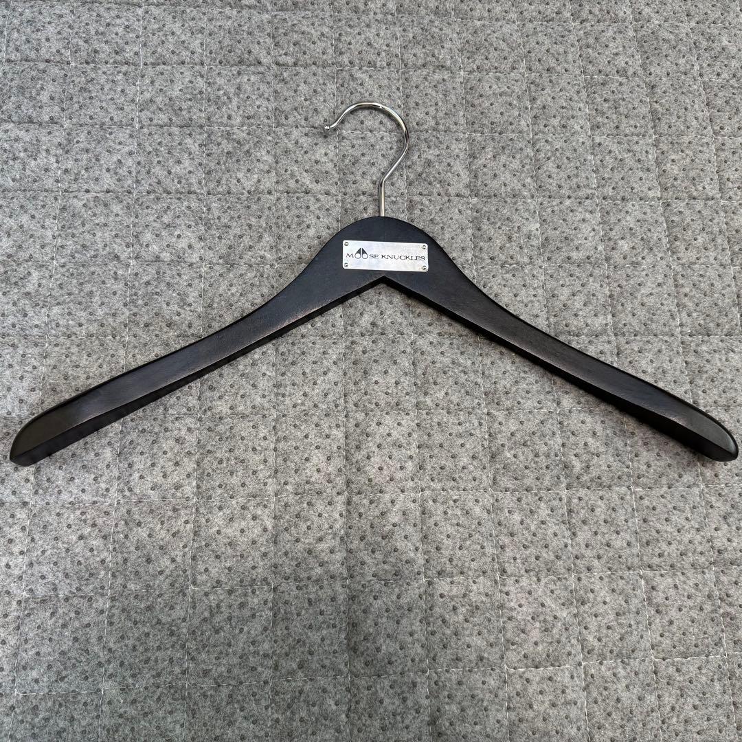 ムースナックルズ カーキ ダウンジャケット ハンガー付
