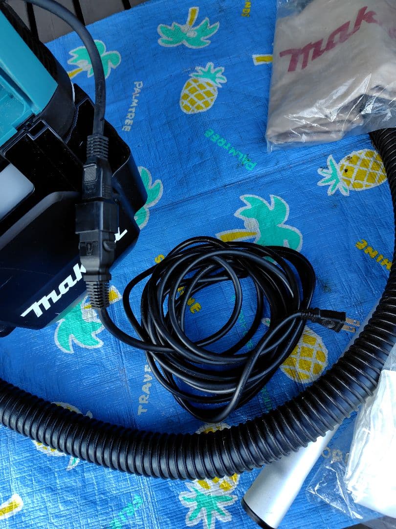 美品 マキタハイブリッド集塵機 VC860D