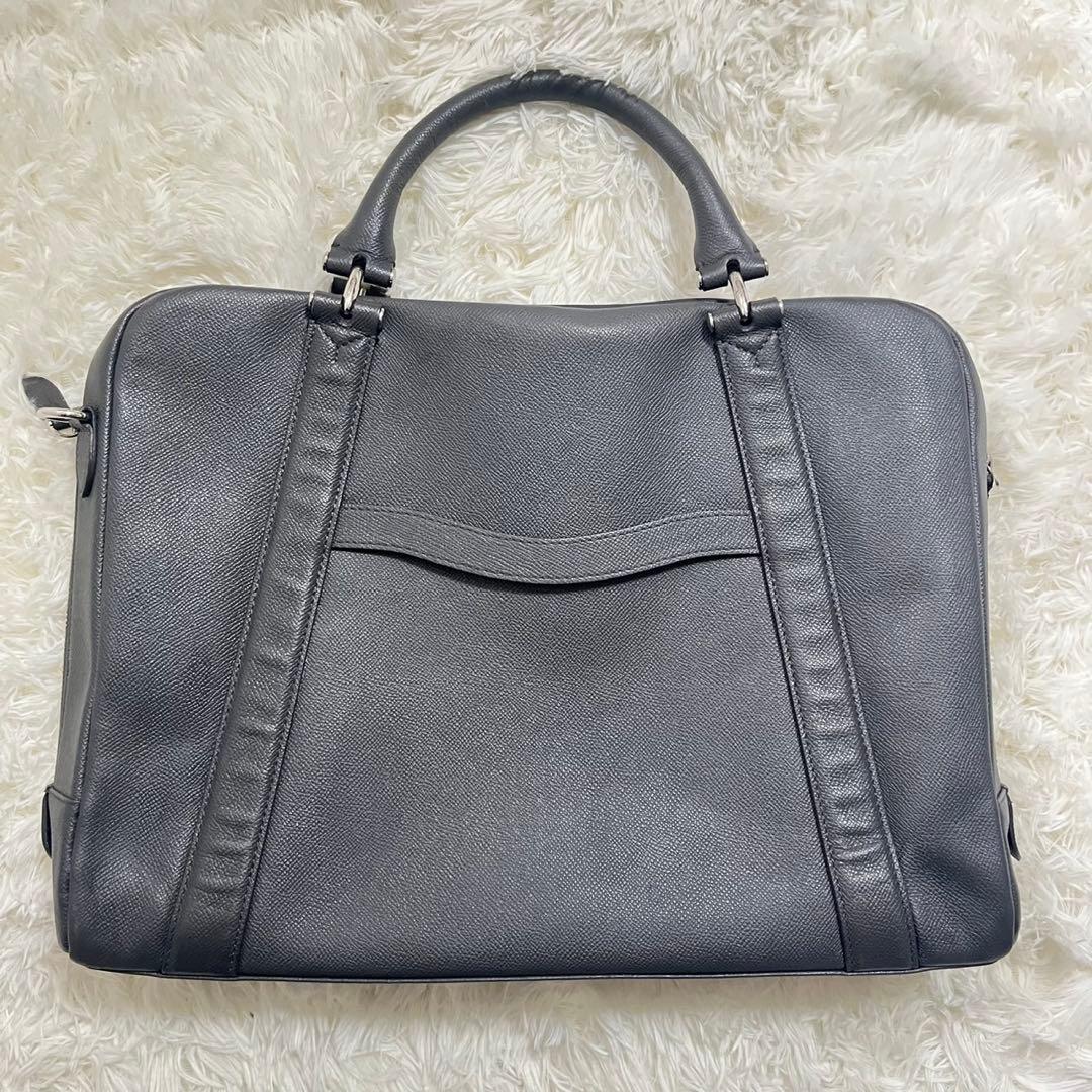 ペッレモルビダ PELLE MORBIDA デッキナイン deck9 一室