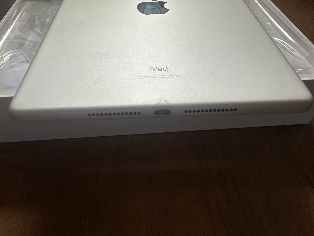 Apple iPad 7th wifi＋cellularモデル^_−☆