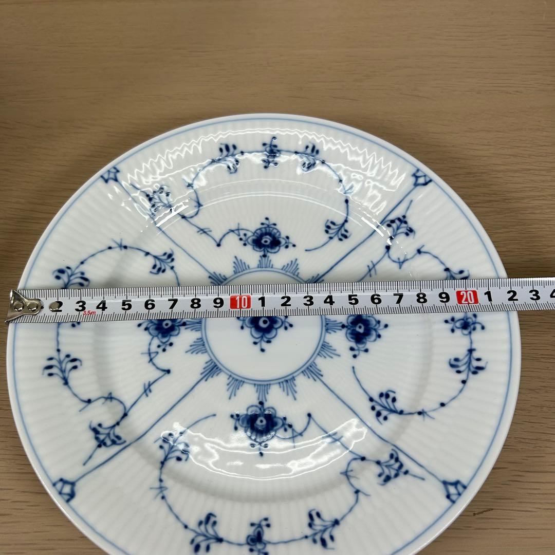 ロイヤルコペンハーゲン　イヤープレート& ブルーフルーテッド プレイン　B180