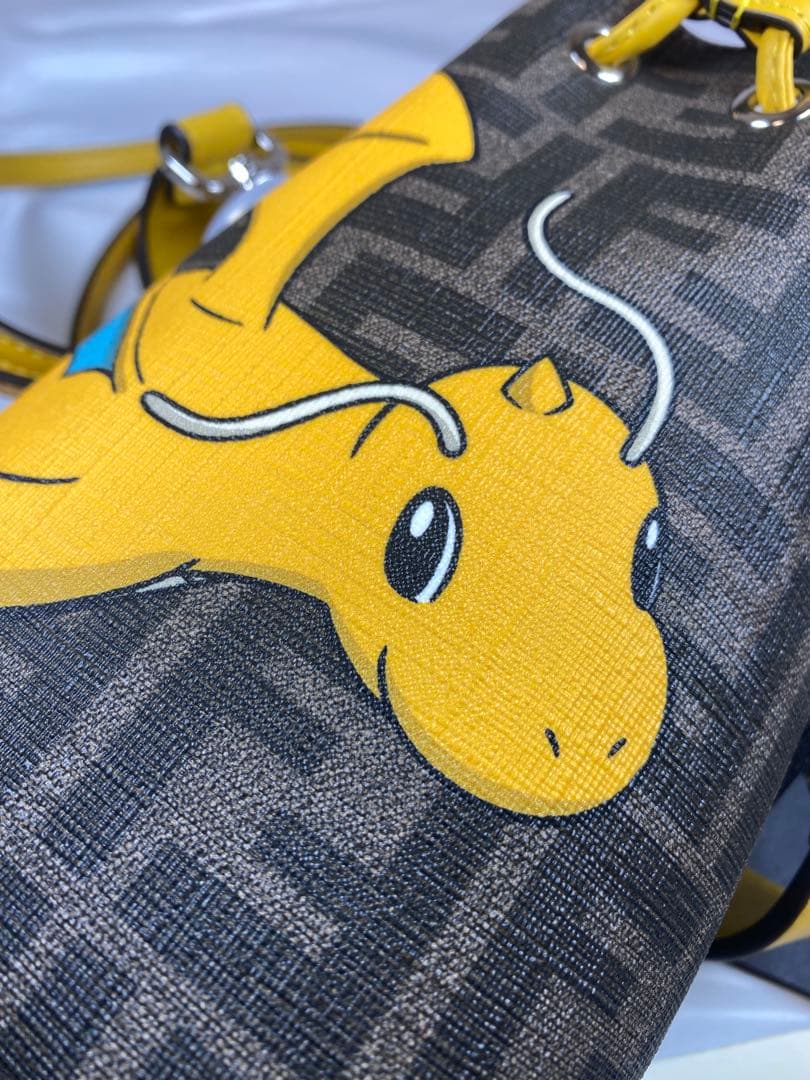 じ*ん様 新品！完売品！フェンディxフラグメントxポケモン 2way 巾着ショル