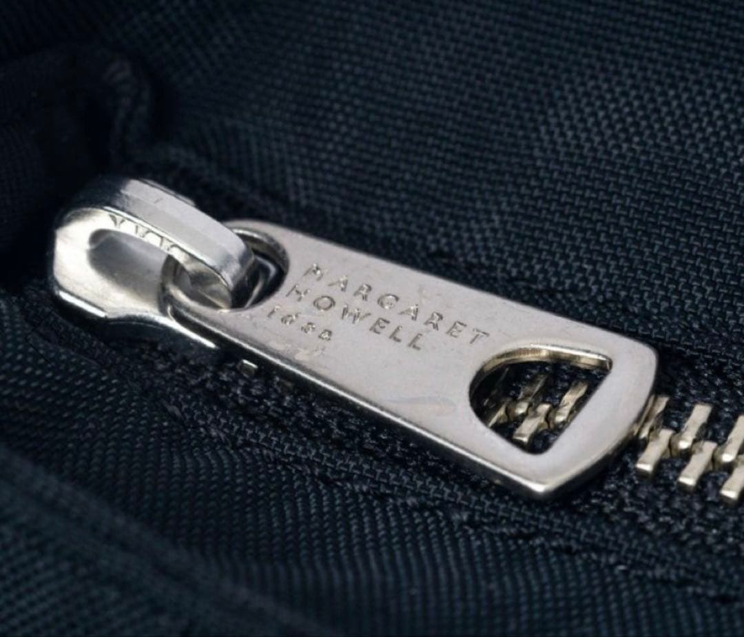 MARGARETHAWELL ideaダークグレー ショルダーバッグ