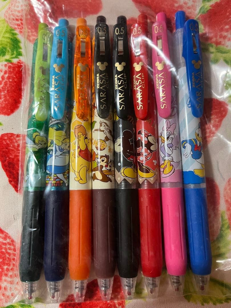 【新品未使用】2017年発売販売終了レア品　サラサクリップ　ディズニー8本セット