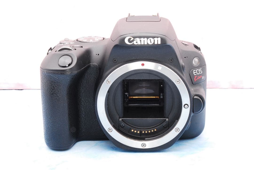 Canon kiss X9✨Wi-Fi✨一眼レフカメラ✨高性能標準＆超望遠