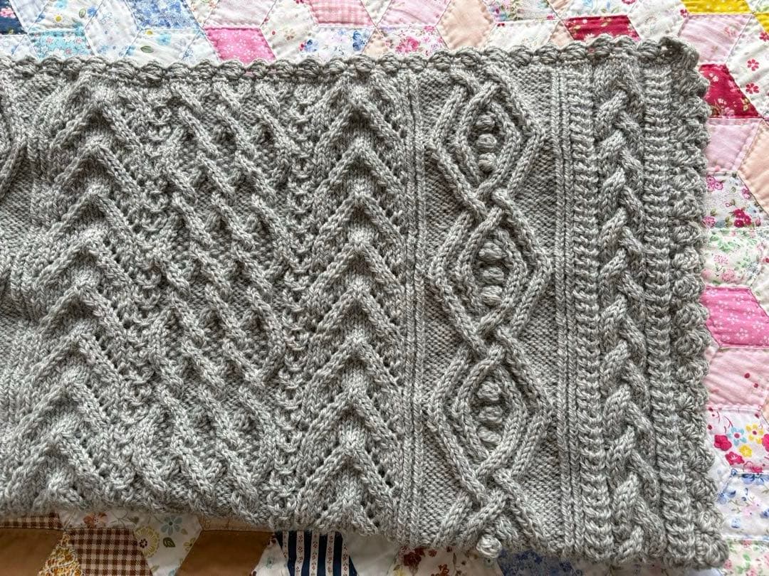 手編みのブランケット(7-41.42.43)