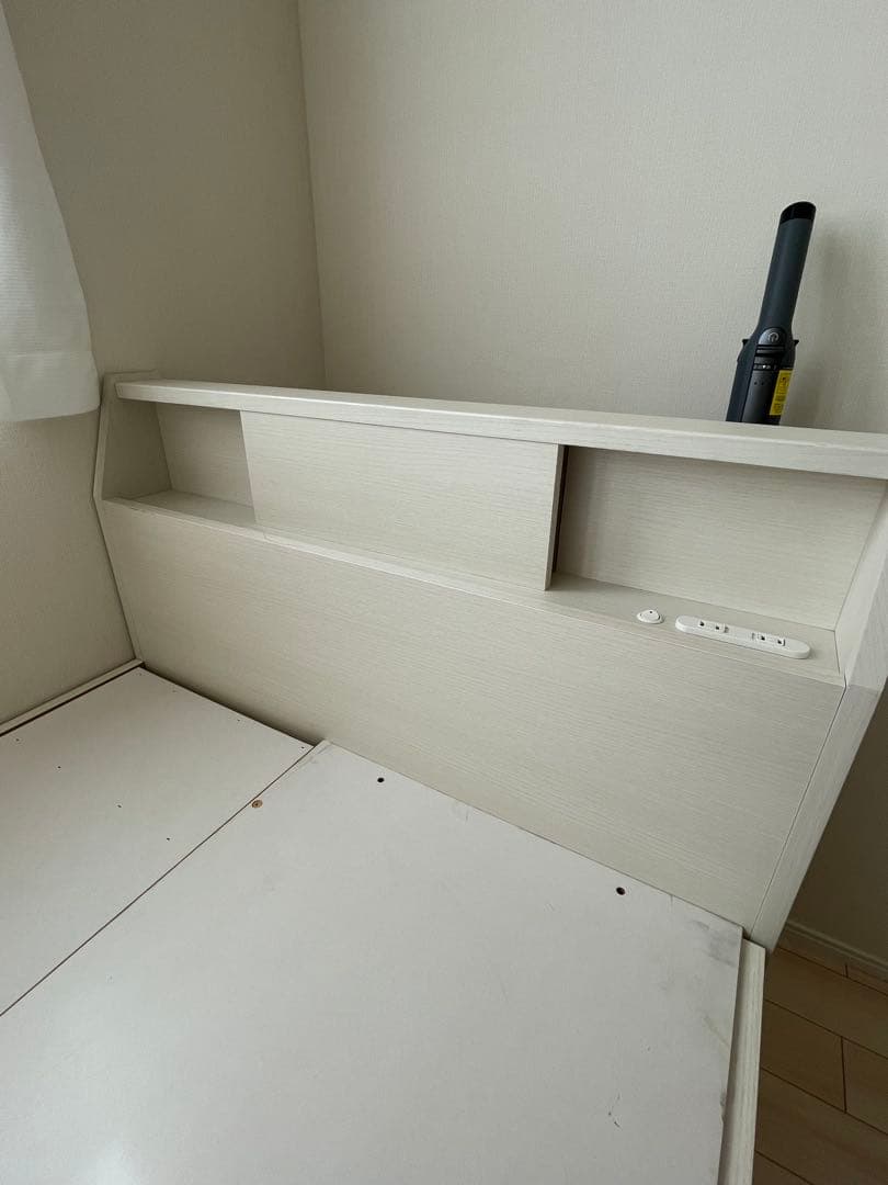 ゆう、ニトリ　シングル　ベッドフレーム　ライト照明付き　大容量収納