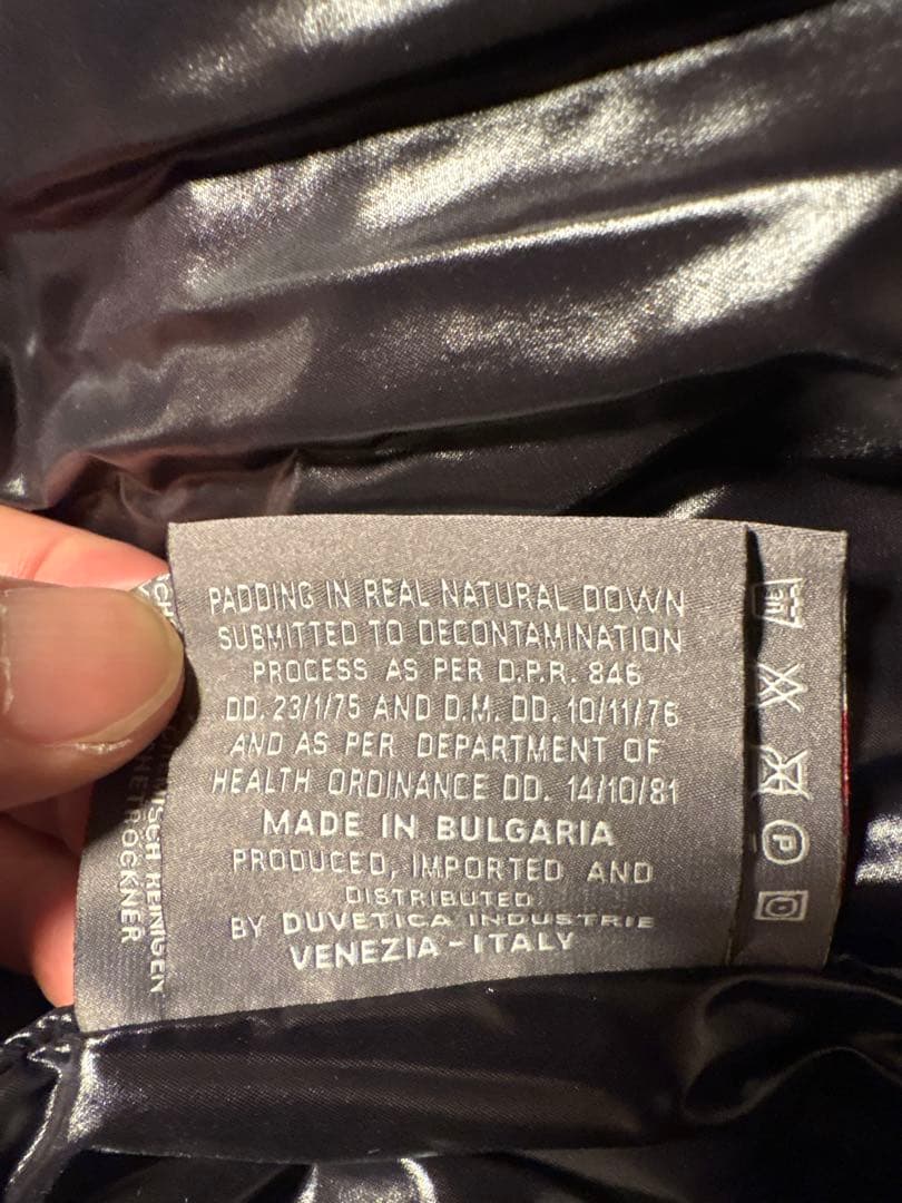 ★デュベティカ　ダウンジャケット　ブラック　DUVETICA 肉厚