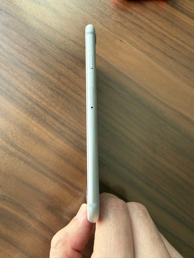 iphone 8 64GB(ケース付き) バッテリー最大容量85%