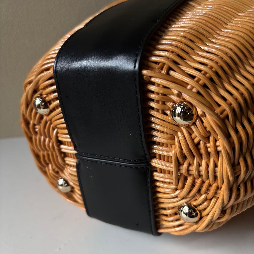 美品♡TOCCA リボン付きかごバッグ レザー ナチュラル×ひブラック 自立