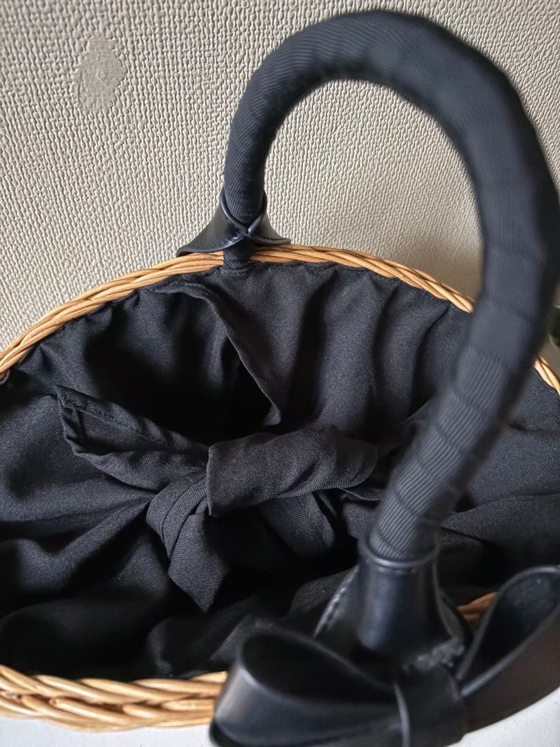 美品♡TOCCA リボン付きかごバッグ レザー ナチュラル×ひブラック 自立