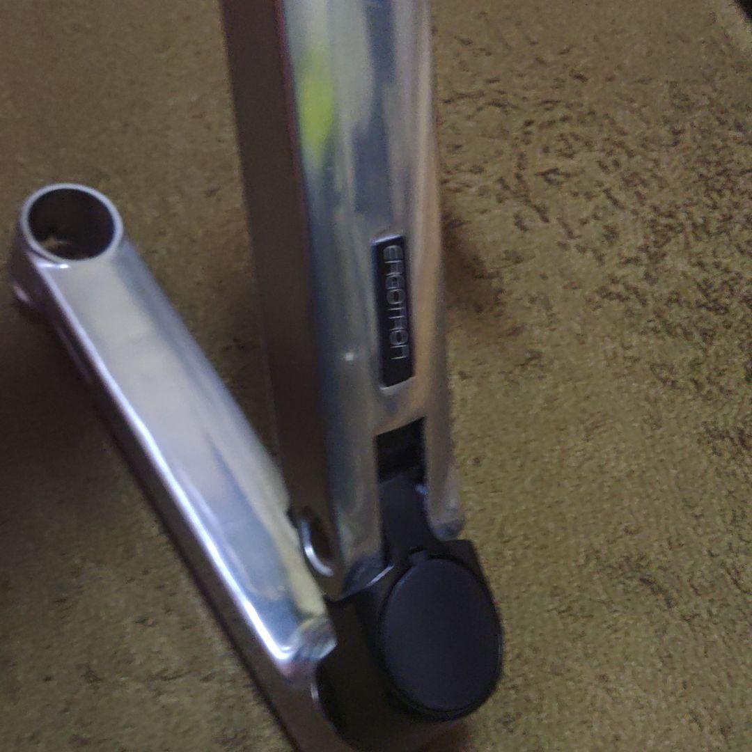 ergotron モニターアーム 可動式