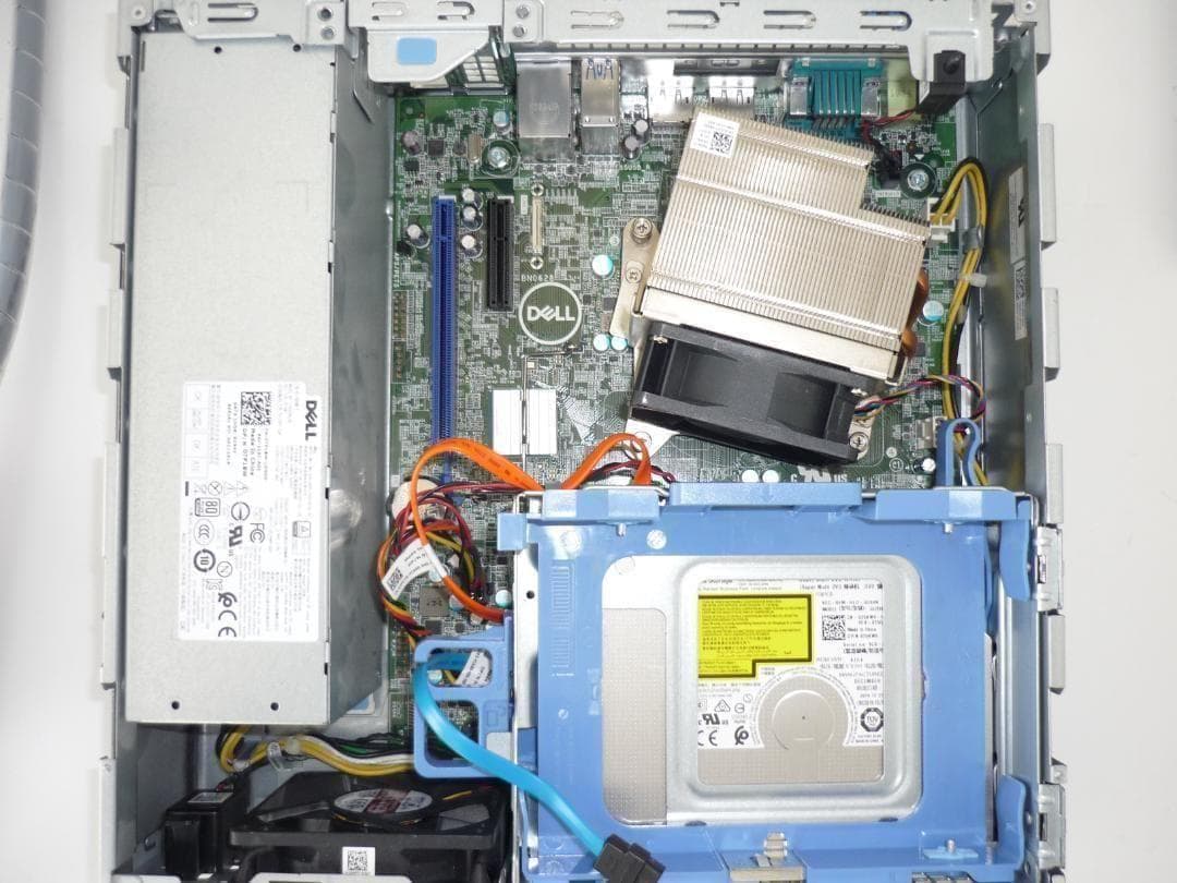 DELLPrecision第9世代XeonE-2224G/メモリなし/HDDなし