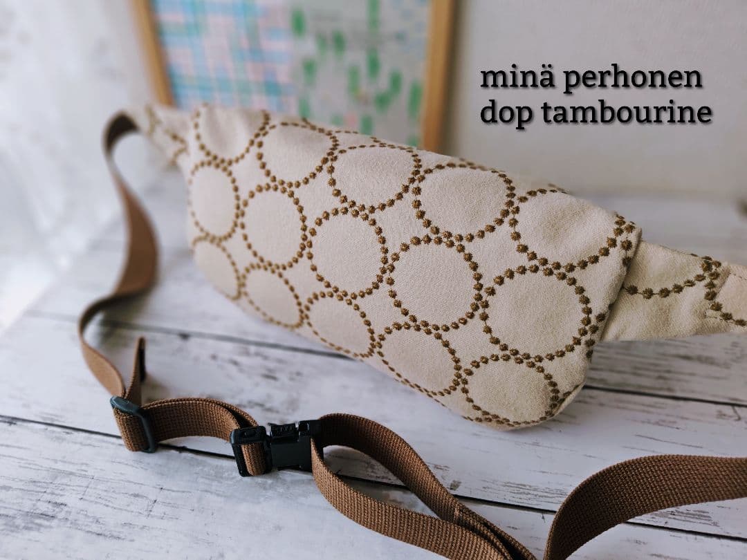 ミナペルホネン dop タンバリン ecru ボディバッグ ウエストバッグ