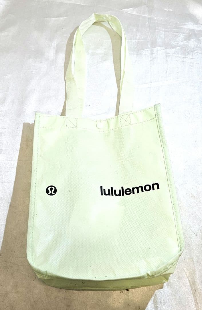 新品　lululemon　ルルレモン　フォールドオーバーウエストフレアパンツ
